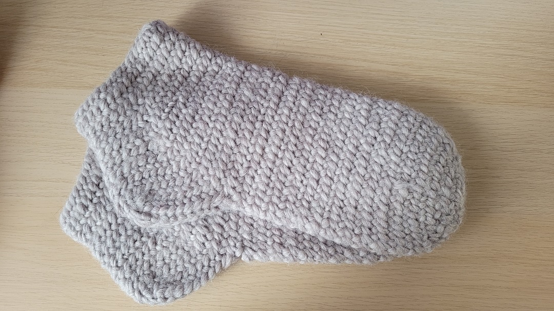 Nadelgebundene Socken für Erwachsene Nadelgebundene Socken für Erwachsene