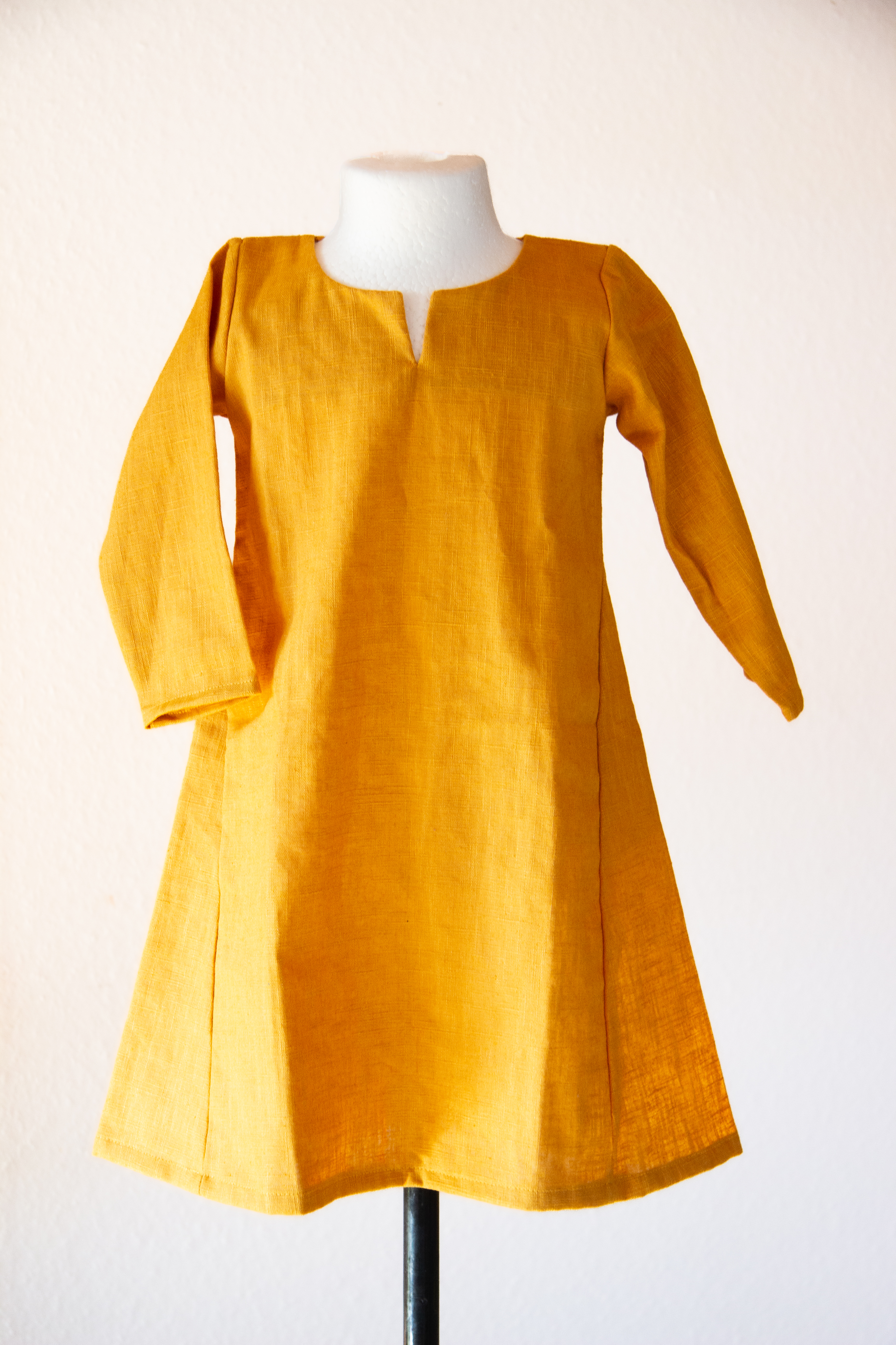 Mittelalter Leinenkleid für Kleinkinder Mittelalter Leinenkleid für Kleinkinder