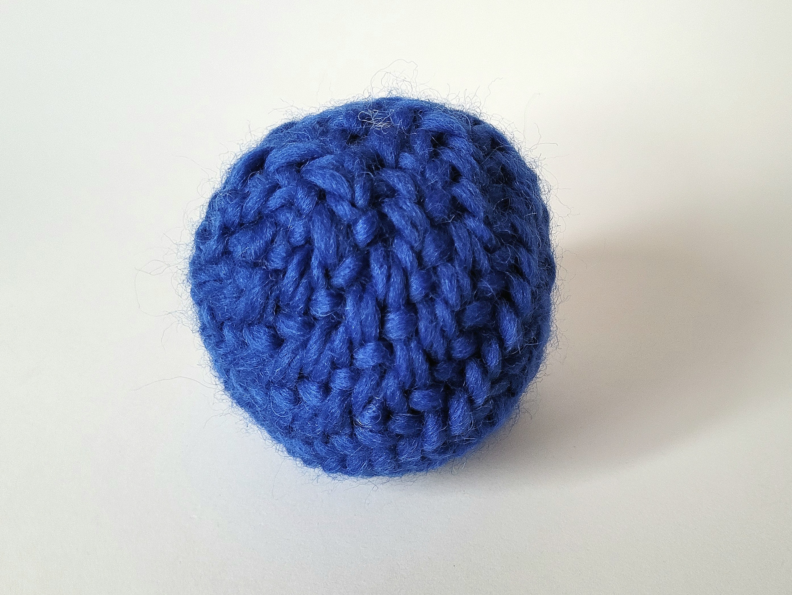 Nadelgebundener Ball