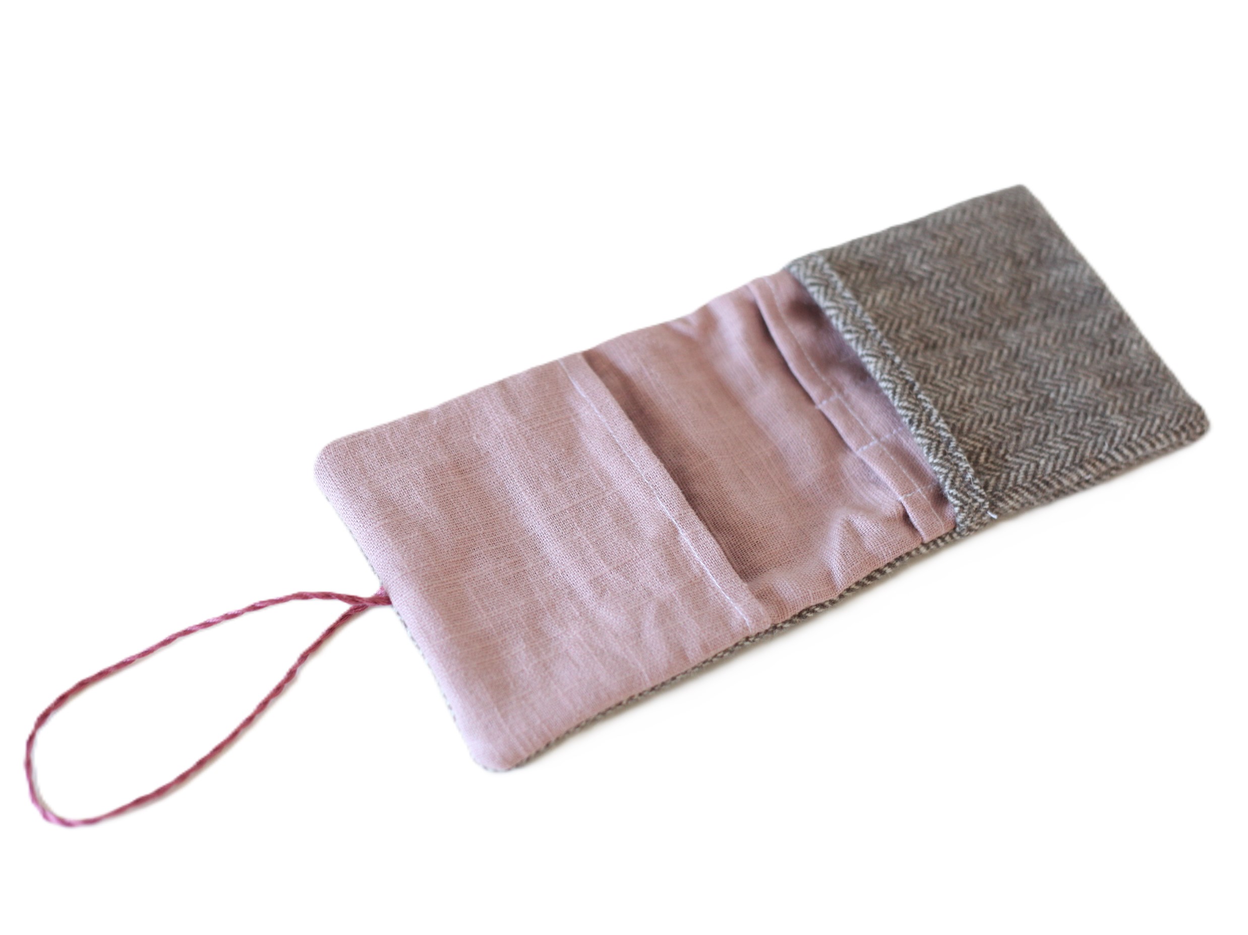 Nadeltasche mit Fischgradmuster